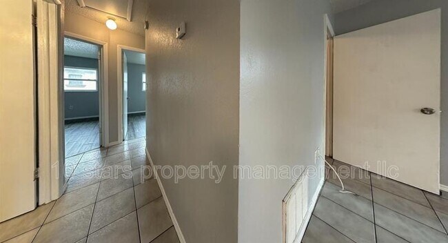 Building Photo - 3716 137th Ave N