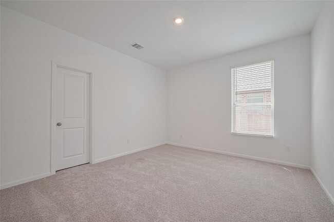 Building Photo - 2430 Dewford Fls Dr
