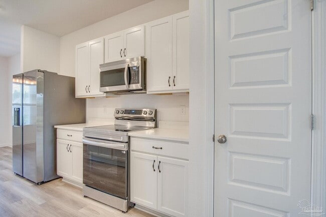 Building Photo - 6625 Sun Tree Cir