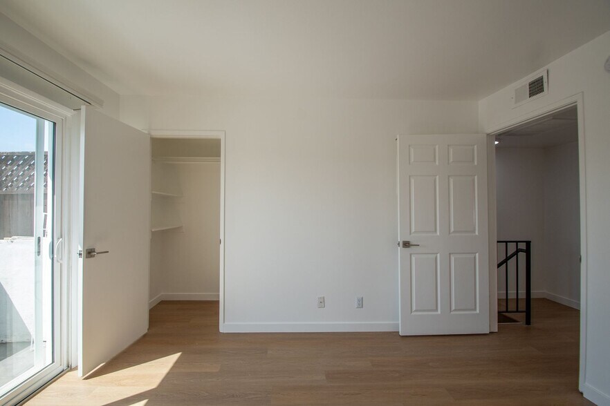 Building Photo - 5340 Whitsett Ave