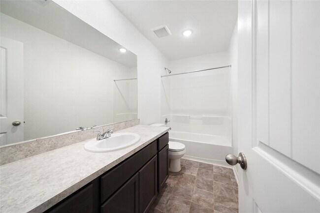 Building Photo - 18407 Christine Elizabeth Ln