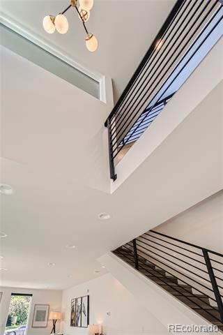 Building Photo - 1306 Stuart St