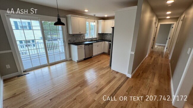 Building Photo - 4A Ash St-