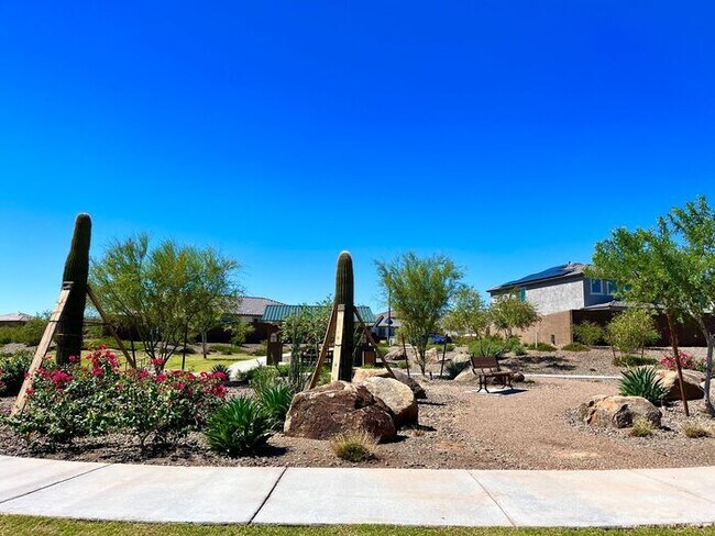 Building Photo - Home in Litchfield Park at Canyon Views! 5bd 3ba! Mountain Views!