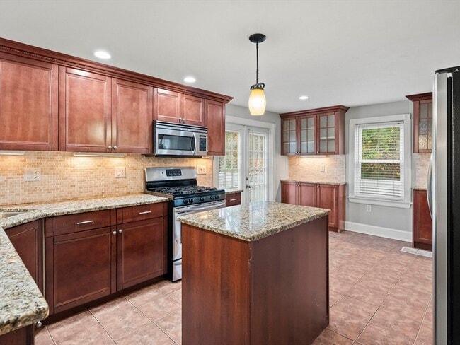 Building Photo - 27 Kilby St