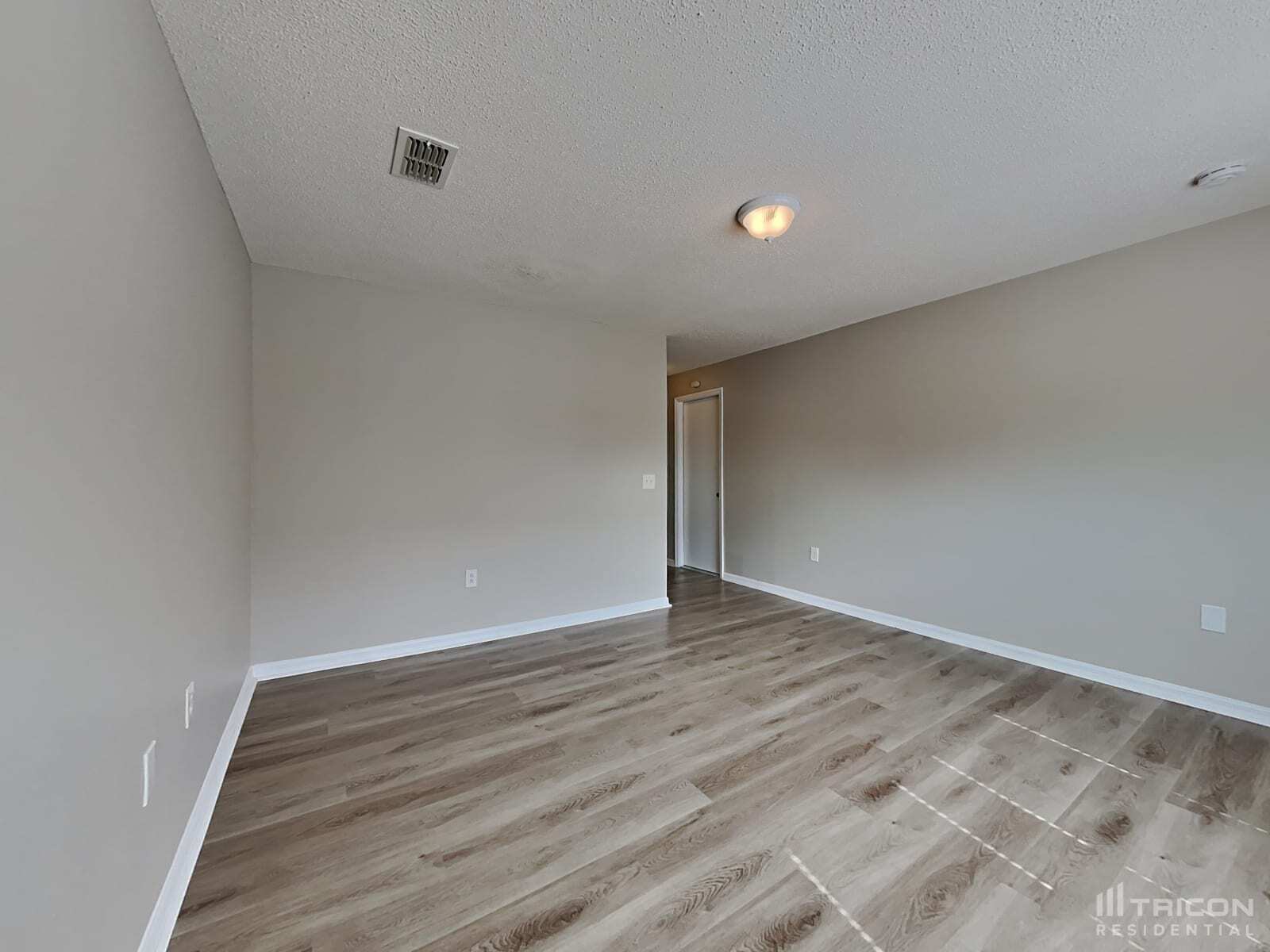 Building Photo - 1083 Ronlin St