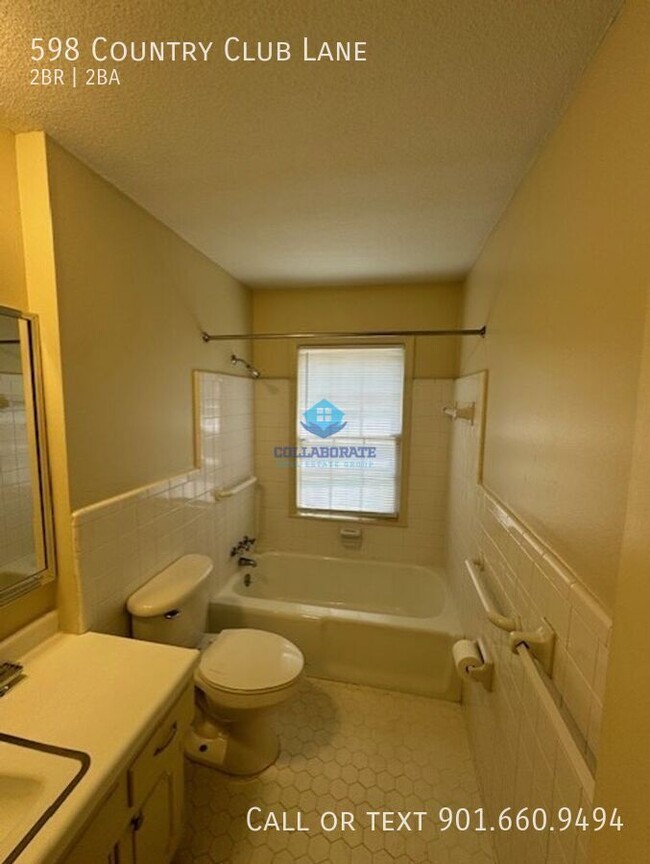 Building Photo - 598 Country Club Ln