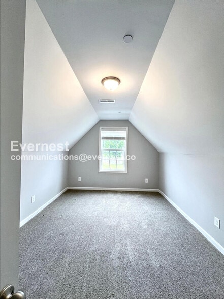 Building Photo - 1016 Echo Rdg Rd