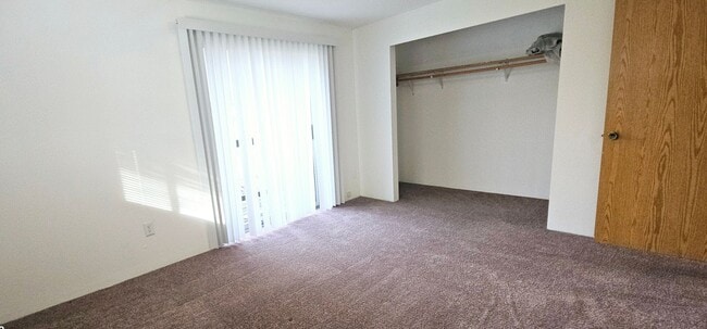 Building Photo - REDUCED - Cedar St. 2bed/1.5 bath duplex -...