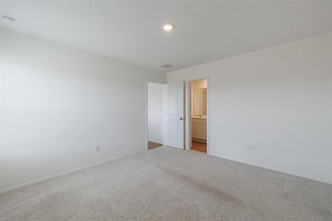 Building Photo - 3110 Spanish Oak Ln