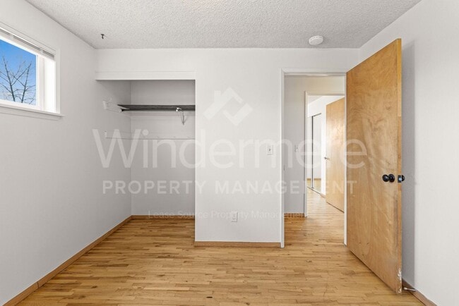 Building Photo - Charming 4-Bedroom Home – Where Comfort Meets Style