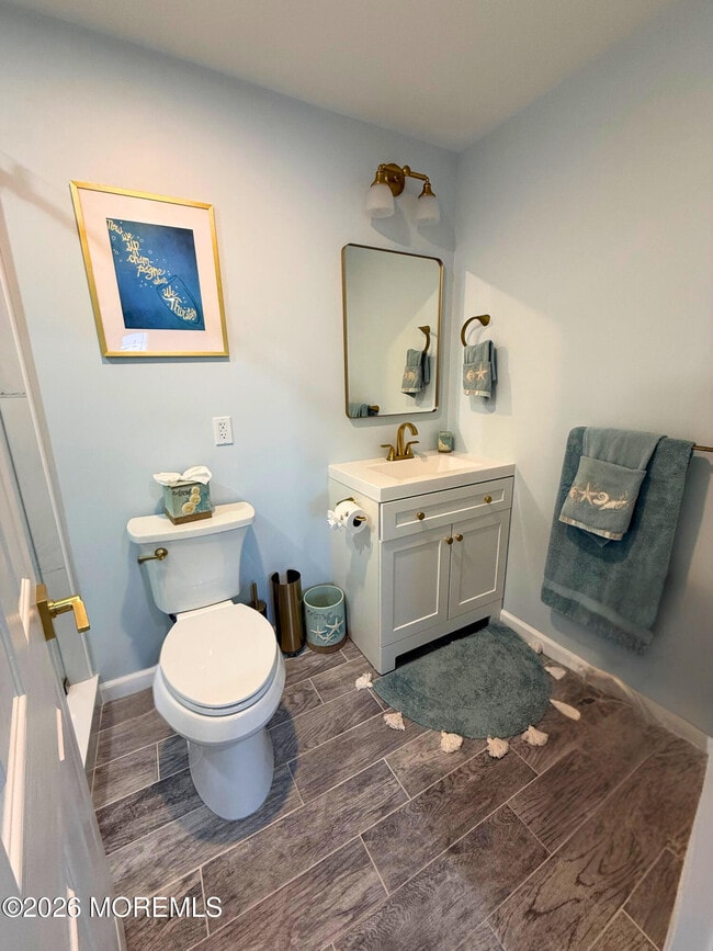 Building Photo - 170 Cherry Quay Rd