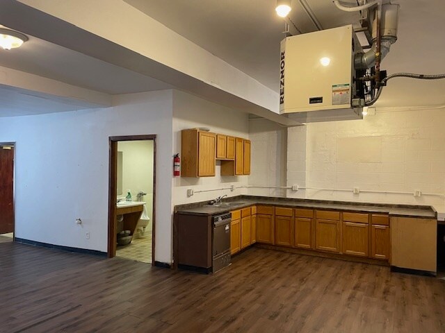 Building Photo - 1537 1st Ave SE