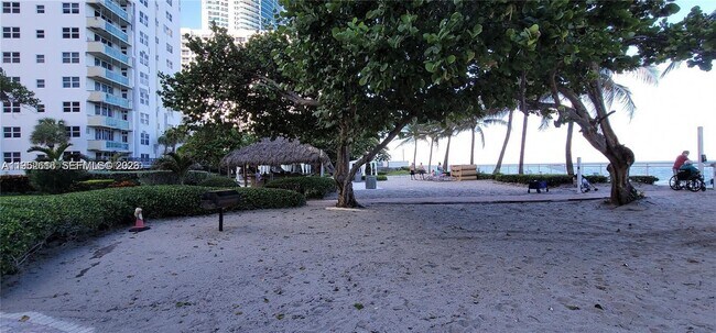 Building Photo - 3001 S Ocean Dr