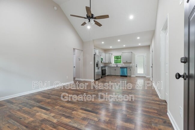 Building Photo - 218 Mike St