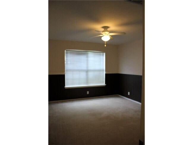 Building Photo - 1806 Lloydminister Way