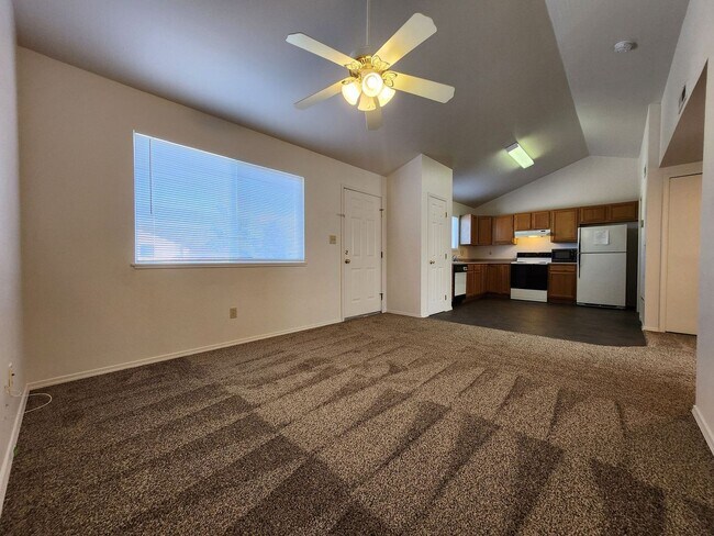 Building Photo - 6655 Dublin Loop W