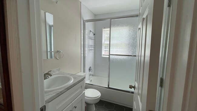 Building Photo - 1439 Clairmont Rd