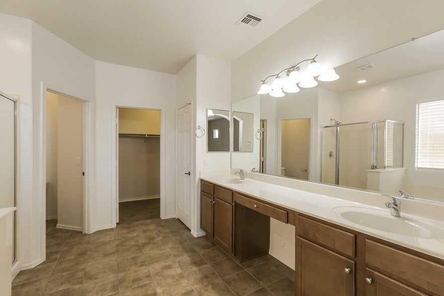 Building Photo - 46141 W Morning View Ln