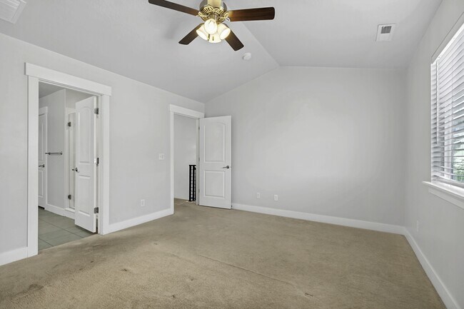 Building Photo - 4864 Spire Wy
