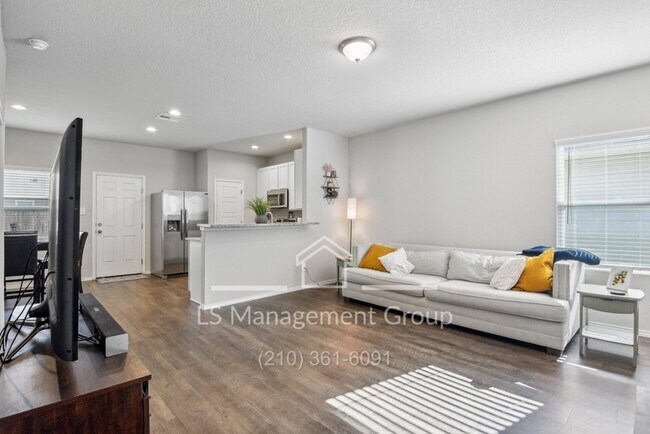 Building Photo - 7145 Pisces Wy