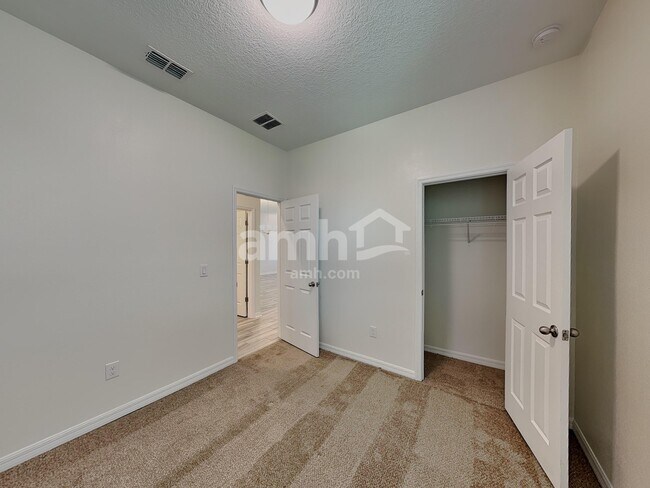 Building Photo - 6117 Voyagers Pl