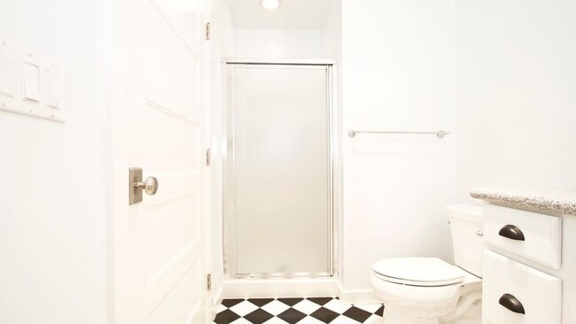 Building Photo - 1162 W 29th St Los Angeles, CA 90007