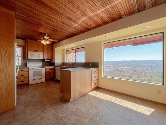 Building Photo - 4398 Atlas Peak Rd
