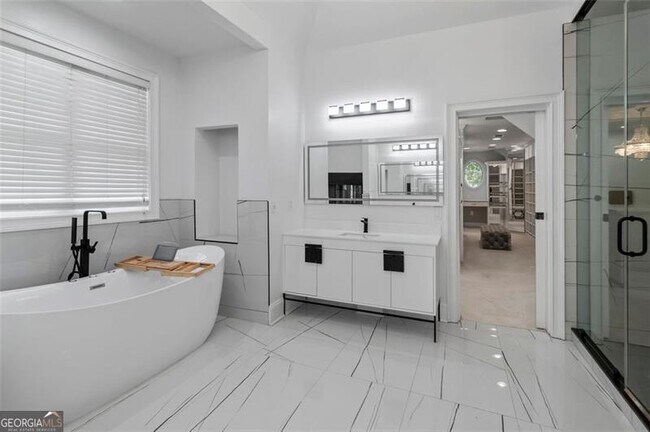 Building Photo - 1599 Gaylor Cir SE