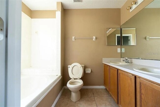 Building Photo - 4937 Cedarstone Ln