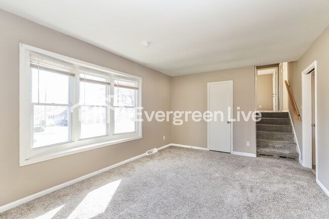 Building Photo - 1711 Oberlin Dr