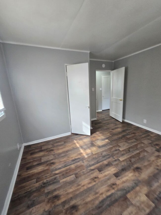 Building Photo - Westside Two Bedroom Home Located Near 21st and Concord