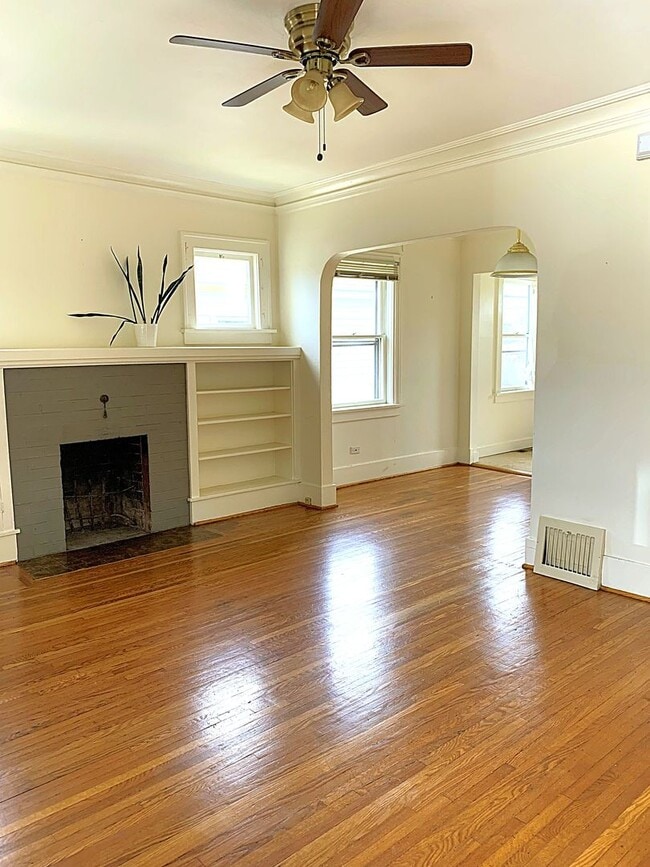 Building Photo - Eliot neighborhood House: 2 bedroom, large basement, hardwood floors, & laundry units