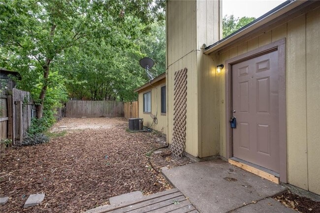 Building Photo - 12901 Chromite St