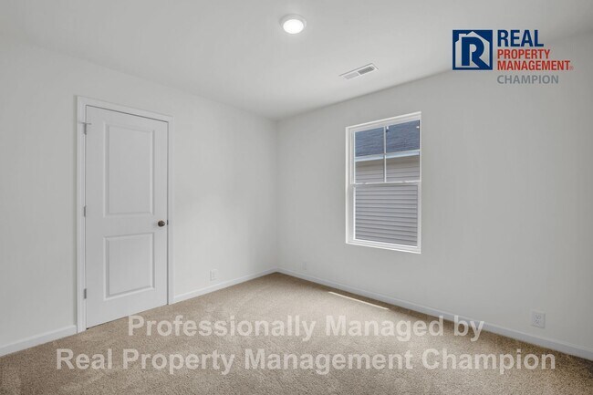 Building Photo - Newly Constructed 3 BD 2.5 BA w/Open Floor Plan