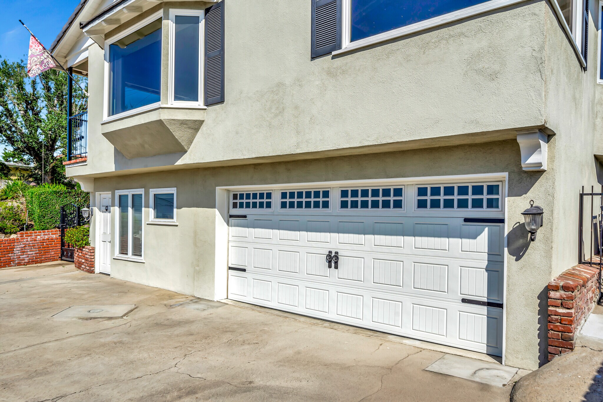 Building Photo - 909 Cavanagh Rd