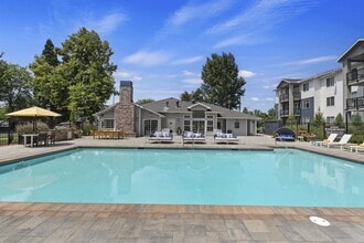 Building Photo - Rosewood