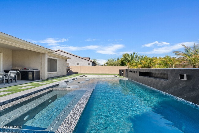 Building Photo - 19411 E Timberline Rd