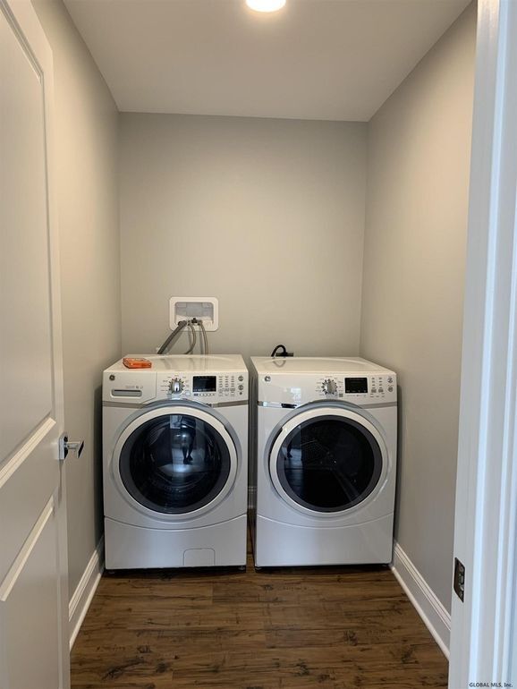 Large laundry room - 77 Van Dam St