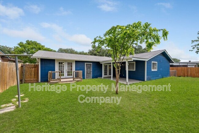 Building Photo - 7422 Stonehouse Dr