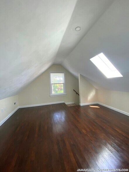 Building Photo - 18 Haverford St