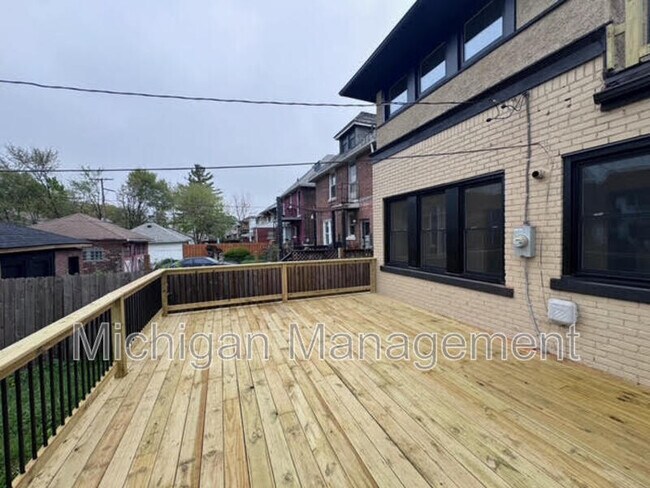 Building Photo - 7359 Kipling Ave