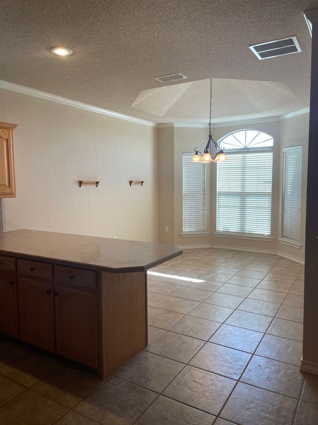 Building Photo - 4 Bedroom in Bacon Crest