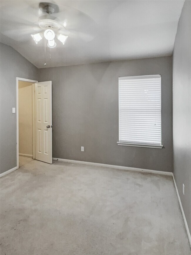 Building Photo - 20326 Linshire Dr