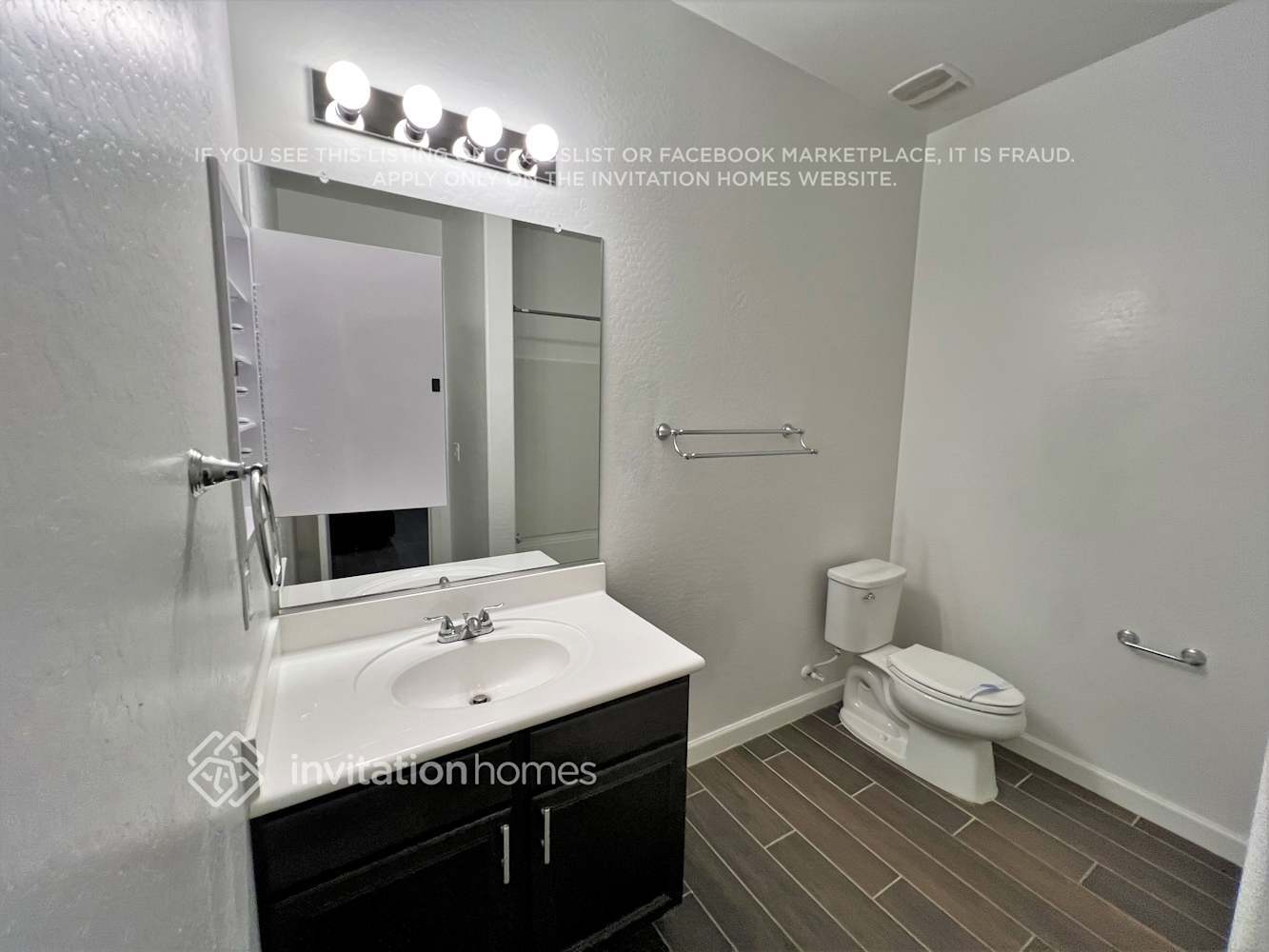Building Photo - 17917 W Tina Ln