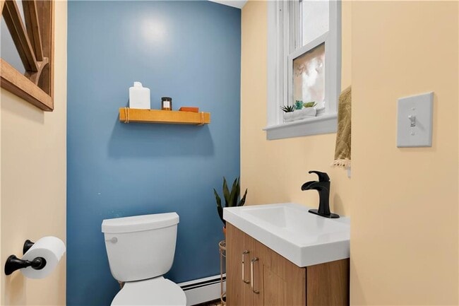 Building Photo - 41 Elmway St