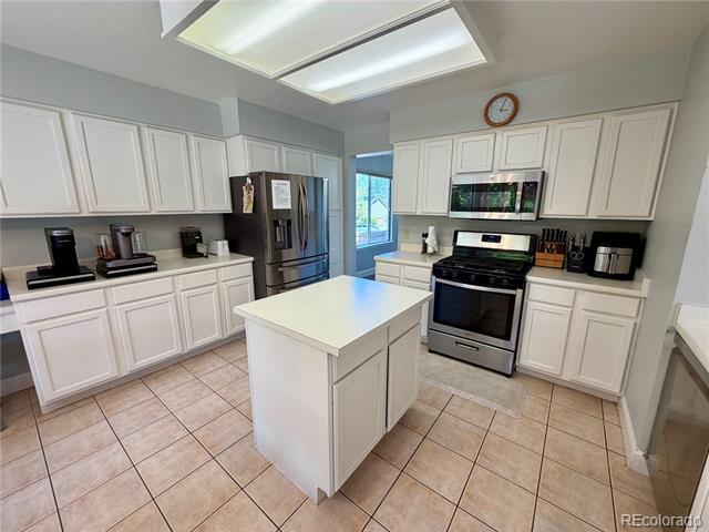 Building Photo - 9853 Salford Ln