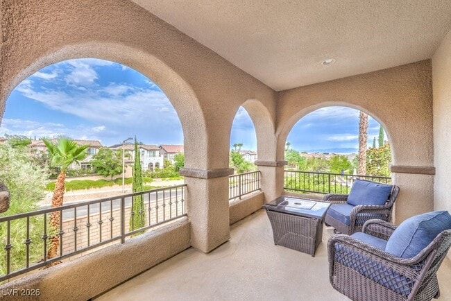 Building Photo - 636 Chervil Valley Dr