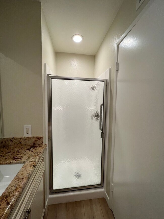 Building Photo - Beautiful Coronado II for Rent