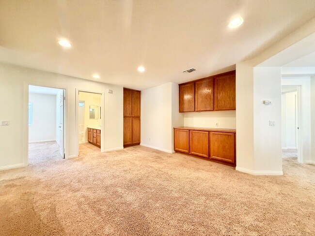 Building Photo - 40053 Montage Ln